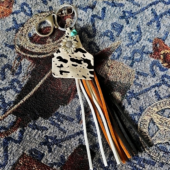 Cow Print Cowtag Sunflower With Stone Accents And Leather Tassel Key… - Picture 1 of 2